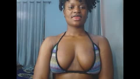 Snapshot of cum_ebony_petitxx chatting on 05-09-26, 06:40 cath online show from 05-09-26, 06:40