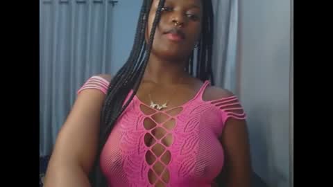 Snapshot of cum_ebony_petitxx chatting on 05-13-26, 06:55 cath online show from 05-13-26, 06:55