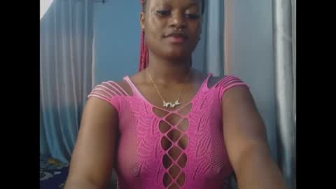 Snapshot of cum_ebony_petitxx chatting on 05-16-26, 06:43 cath online show from 05-16-26, 06:43