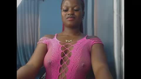 Snapshot of cum_ebony_petitxx chatting on 05-16-26, 06:54 cath online show from 05-16-26, 06:54