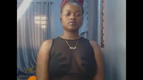 Snapshot of cum_ebony_petitxx chatting on 05-23-26, 06:51 cath online show from 05-23-26, 06:51