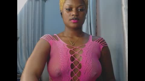 Snapshot of cum_ebony_petitxx chatting on 06-08-26, 06:47 cath online show from 06-08-26, 06:47