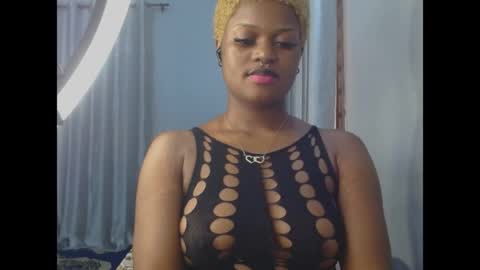 Snapshot of cum_ebony_petitxx chatting on 06-10-26, 06:56 cath online show from 06-10-26, 06:56