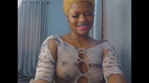 Snapshot of cum_ebony_petitxx chatting on 06-11-26, 06:44 cath online show from 06-11-26, 06:44