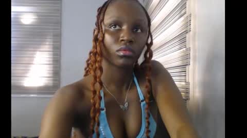 Snapshot of cum_ebony_xsecret chatting on 11-17-25, 07:58 sophie online show from 11-17-25, 07:58