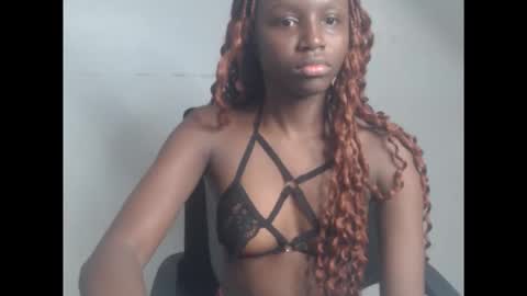 Snapshot of cum_ebony_xsecret chatting on 12-15-25, 07:23 sophie online show from 12-15-25, 07:23