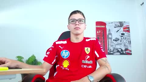 Snapshot of cumandres chatting on 09-09-25, 02:05 cumandres online show from 09-09-25, 02:05