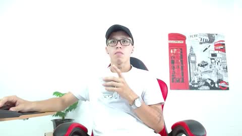 Snapshot of cumandres chatting on 09-16-25, 01:45 cumandres online show from 09-16-25, 01:45