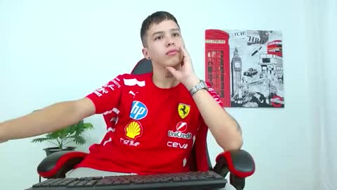 Snapshot of cumandres chatting on 09-20-25, 02:07 cumandres online show from 09-20-25, 02:07