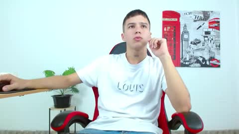 Snapshot of cumandres chatting on 10-09-25, 02:04 cumandres online show from 10-09-25, 02:04