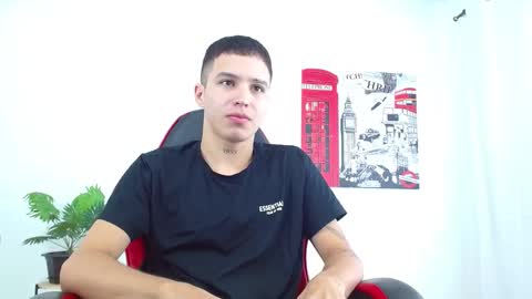 Snapshot of cumandres chatting on 10-17-25, 02:30 cumandres online show from 10-17-25, 02:30