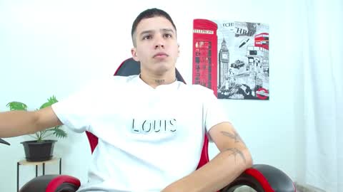 Snapshot of cumandres chatting on 10-21-25, 01:56 cumandres online show from 10-21-25, 01:56