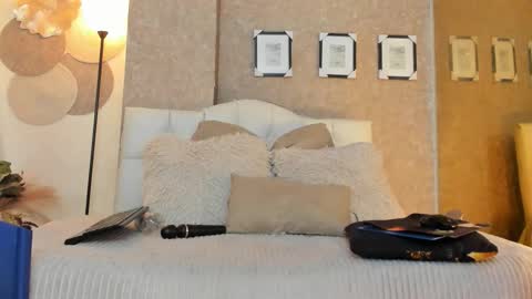 Cumming Loving online show from 10-17-25, 11:51