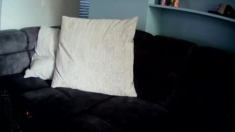 cumonbby online show from 01-08-25, 09:53