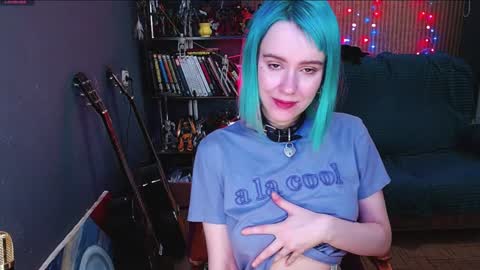 Snapshot of cumpotikeve chatting on 12-25-24, 05:16 CUMpotikEve online show from 12-25-24, 05:16