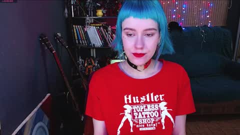 Snapshot of cumpotikeve chatting on 01-05-25, 06:35 CUMpotikEve online show from 01-05-25, 06:35