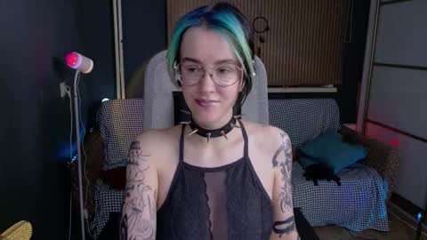 Snapshot of cumpotikeve chatting on 10-11-25, 03:06 CUMpotikEve online show from 10-11-25, 03:06