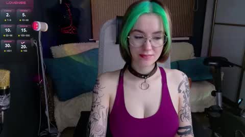 Snapshot of cumpotikeve chatting on 10-24-25, 03:58 CUMpotikEve online show from 10-24-25, 03:58