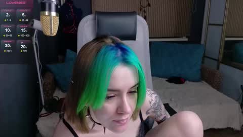 Snapshot of cumpotikeve chatting on 10-27-25, 02:26 CUMpotikEve online show from 10-27-25, 02:26