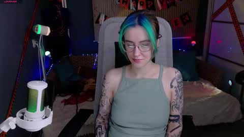 Snapshot of cumpotikeve chatting on 11-23-25, 02:22 CUMpotikEve online show from 11-23-25, 02:22