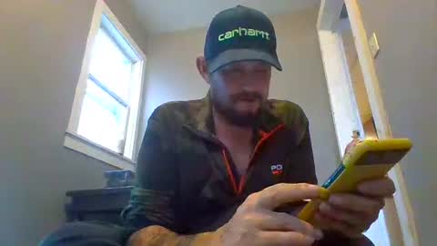 Snapshot of cuntreeboy68 chatting on 12-11-24, 04:09 Bash online show from 12-11-24, 04:09