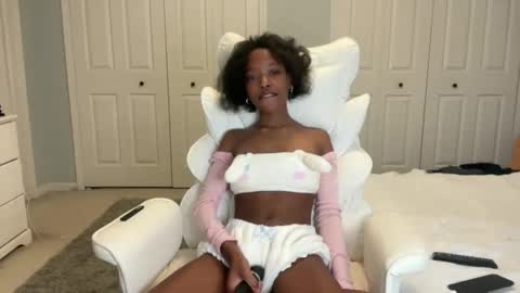 Anna online show from 10-24-25, 09:22