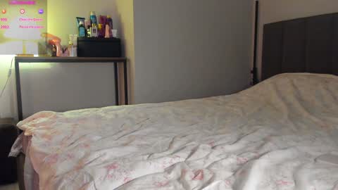 Snapshot of cupcakepancake chatting on 01-11-25, 01:59 Diana face in private online show from 01-11-25, 01:59