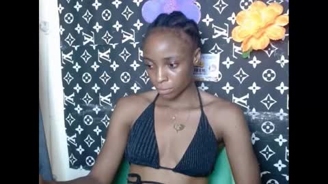 Snapshot of cupidxdoll chatting on 02-08-25, 06:44 cupidxdoll online show from 02-08-25, 06:44