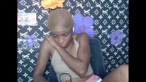 Snapshot of cupidxdoll chatting on 03-02-25, 12:42 cupidxdoll online show from 03-02-25, 12:42