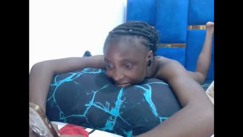 Snapshot of cupidxdoll chatting on 10-22-25, 12:11 cupidxdoll online show from 10-22-25, 12:11