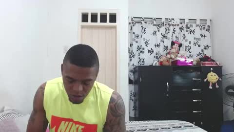 dominic and julieta... independent models online show from 02-06-25, 10:37