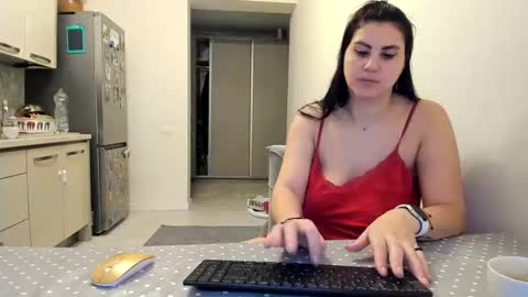 maria  alex online show from 02-14-25, 05:19