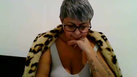 Snapshot of cuplu4346529860 chatting on 12-01-24, 05:46 couple online show from 12-01-24, 05:46