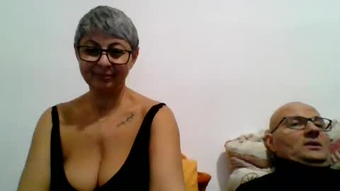 Snapshot of cuplu4346529860 chatting on 12-19-24, 05:29 couple online show from 12-19-24, 05:29