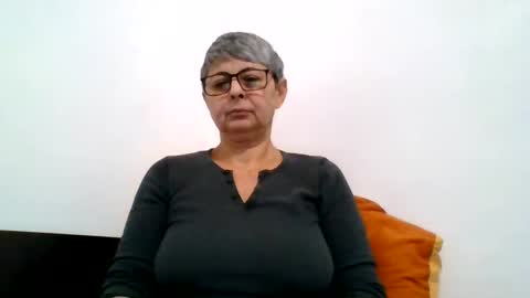 Snapshot of cuplu4346529860 chatting on 12-31-24, 02:47 couple online show from 12-31-24, 02:47