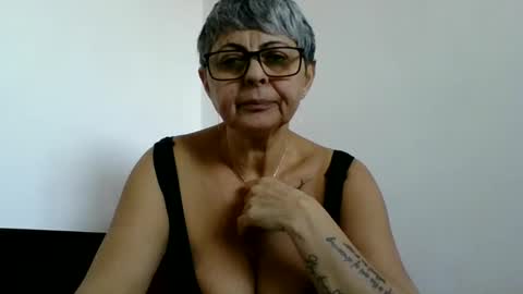 Snapshot of cuplu4346529860 chatting on 01-07-25, 01:14 couple online show from 01-07-25, 01:14