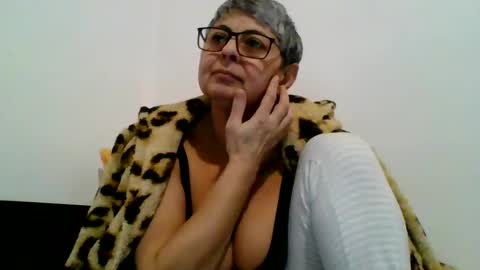 Snapshot of cuplu4346529860 chatting on 01-07-25, 06:03 couple online show from 01-07-25, 06:03