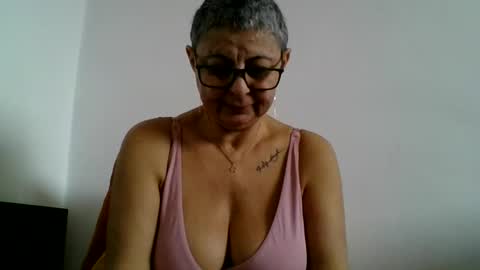Snapshot of cuplu4346529860 chatting on 01-30-25, 11:33 couple online show from 01-30-25, 11:33