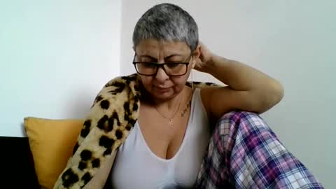 Snapshot of cuplu4346529860 chatting on 02-20-25, 12:57 couple online show from 02-20-25, 12:57