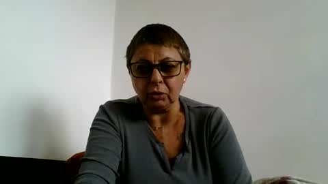 Snapshot of cuplu4346529860 chatting on 10-04-25, 09:29 couple online show from 10-04-25, 09:29