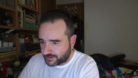 curiosillo1983 online show from 04-04-26, 08:56