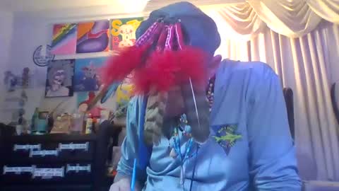 Feathers online show from 12-22-25, 08:00