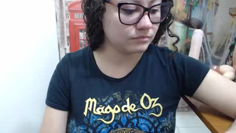 Vannesa online show from 10-17-25, 04:20