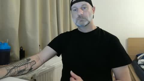 Snapshot of curman85 chatting on 02-26-25, 12:27 Curman85 online show from 02-26-25, 12:27