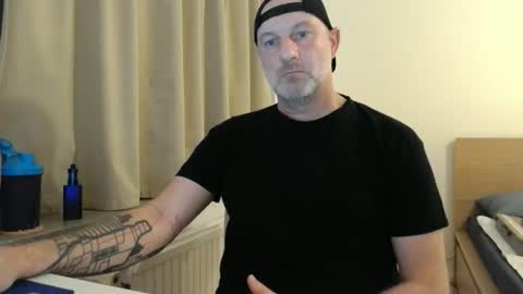 Snapshot of curman85 chatting on 09-29-25, 10:58 Curman85 online show from 09-29-25, 10:58