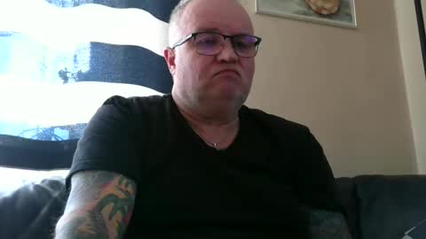 Snapshot of curtus14 chatting on 11-16-25, 12:00 curtus14 online show from 11-16-25, 12:00