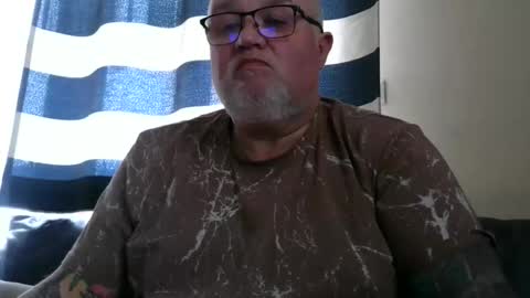 Snapshot of curtus14 chatting on 04-11-26, 07:02 curtus14 online show from 04-11-26, 07:02
