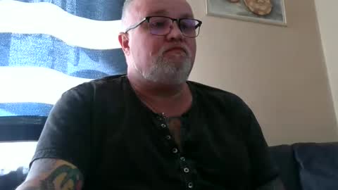 Snapshot of curtus14 chatting on 04-18-26, 09:46 curtus14 online show from 04-18-26, 09:46