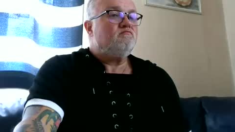 Snapshot of curtus14 chatting on 06-13-26, 08:12 curtus14 online show from 06-13-26, 08:12