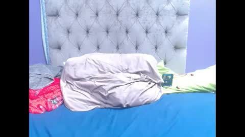 Snapshot of curveychubbyzoe chatting on 12-14-25, 02:39 curveychubbyzoe online show from 12-14-25, 02:39